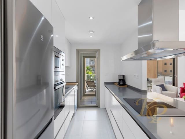 Apartamento de 2 habitaciones en Villamartin, Orihuela en venta con garaje - 289.000 € (Ref: 9778010)