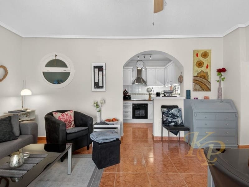 3 chambre Maison de Ville à vendre à Playa Flamenca avec piscine - 249 000 € (Ref: 9778011)