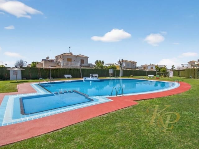 3 chambre Maison de Ville à vendre à Playa Flamenca, Orihuela avec piscine - 249 000 € (Ref: 9778011)