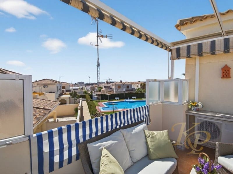 3 chambre Maison de Ville à vendre à Playa Flamenca avec piscine - 249 000 € (Ref: 9778011)