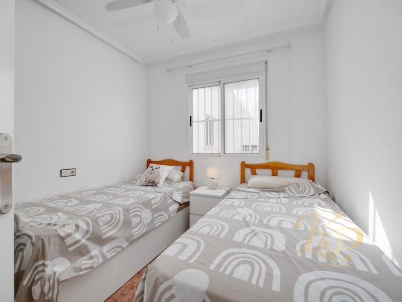 2 quarto Apartamento para venda em Torrevieja com piscina - 159 969 € (Ref: 9780456)