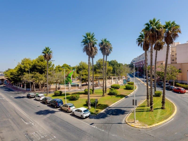 2 quarto Apartamento para venda em Torrevieja com piscina - 159 969 € (Ref: 9780456)