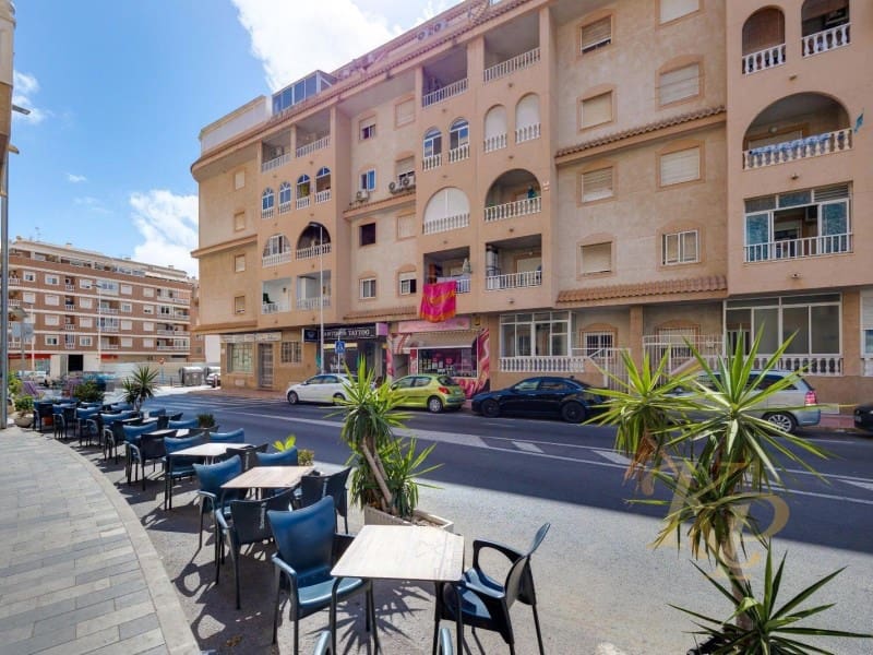 2 quarto Apartamento para venda em Torrevieja com piscina - 159 969 € (Ref: 9780456)