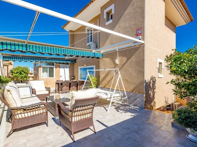 5 bedroom Villa for sale in Los Altos with pool - € 396,000 (Ref: 9780459)