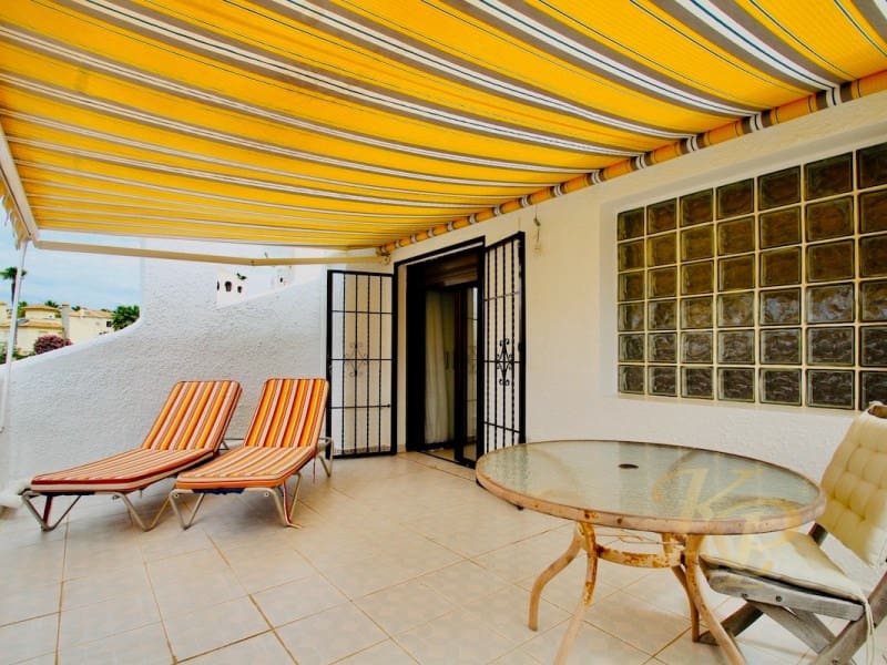 4 soverom Hus til salgs i Cabo Roig med svømmebasseng garasje - € 390 000 (Ref: 9785124)