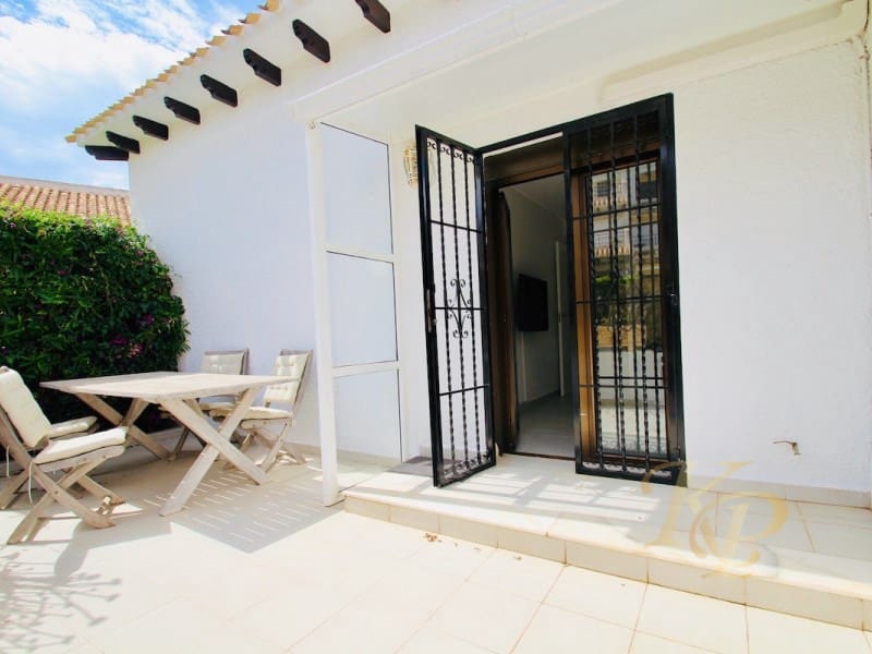 4 soverom Hus til salgs i Cabo Roig med svømmebasseng garasje - € 390 000 (Ref: 9785124)