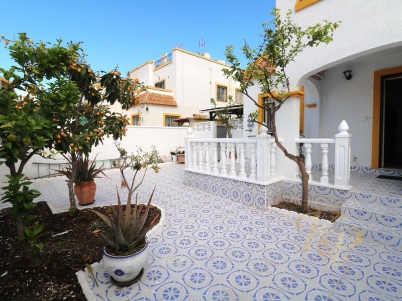 3 slaapkamer Huis te koop in Torrevieja met zwembad - € 228.000 (Ref: 9790944)