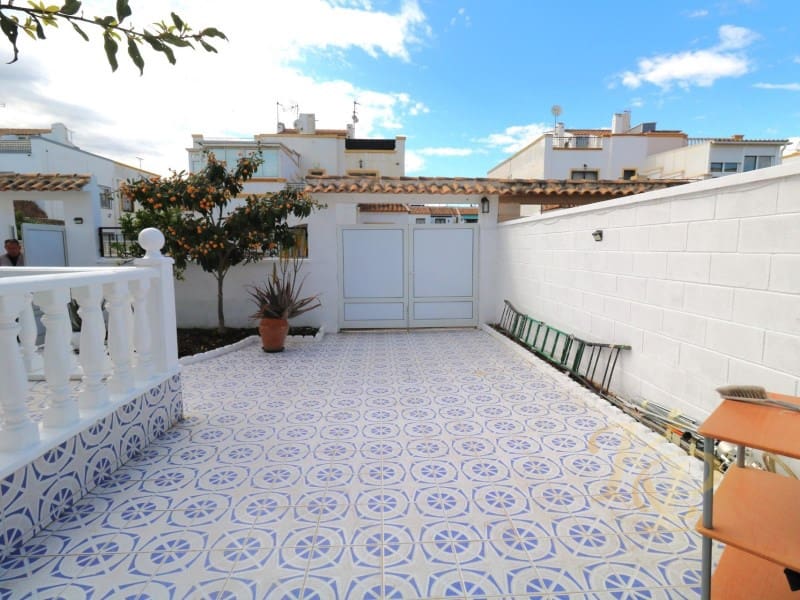 3 slaapkamer Huis te koop in Torrevieja met zwembad - € 228.000 (Ref: 9790944)