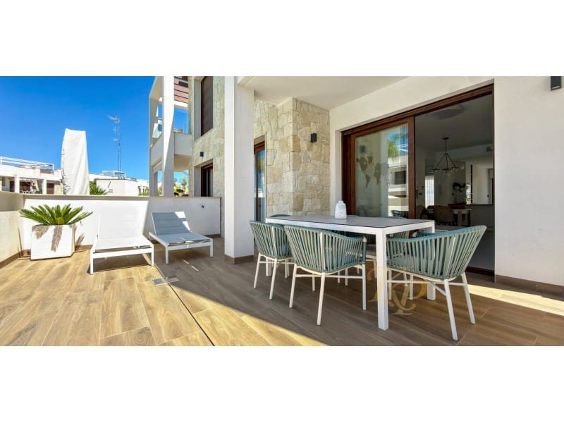 2 sovrum Lägenhet till salu i Torrevieja med garage - 312 500 € (Ref: 9790945)