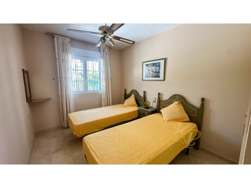 2 makuuhuone Bungalow myytävänä paikassa Orihuela Costa - 229 000 € (Ref: 9790946)