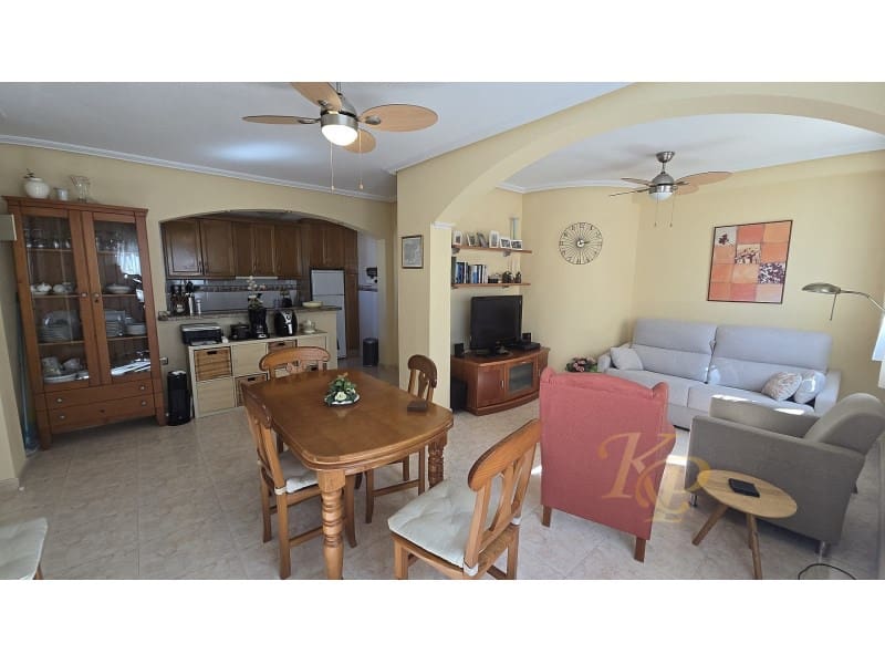 2 makuuhuone Omakotitalo myytävänä paikassa Orihuela Costa - 265 000 € (Ref: 9790947)