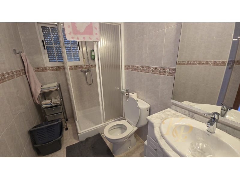 2 makuuhuone Omakotitalo myytävänä paikassa Orihuela Costa - 265 000 € (Ref: 9790947)