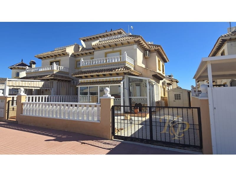 2 makuuhuone Omakotitalo myytävänä paikassa Orihuela Costa - 265 000 € (Ref: 9790947)