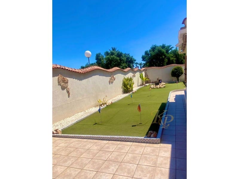 4 camera da letto Villa in vendita in Torrevieja - 545.000 € (Rif: 9794505)