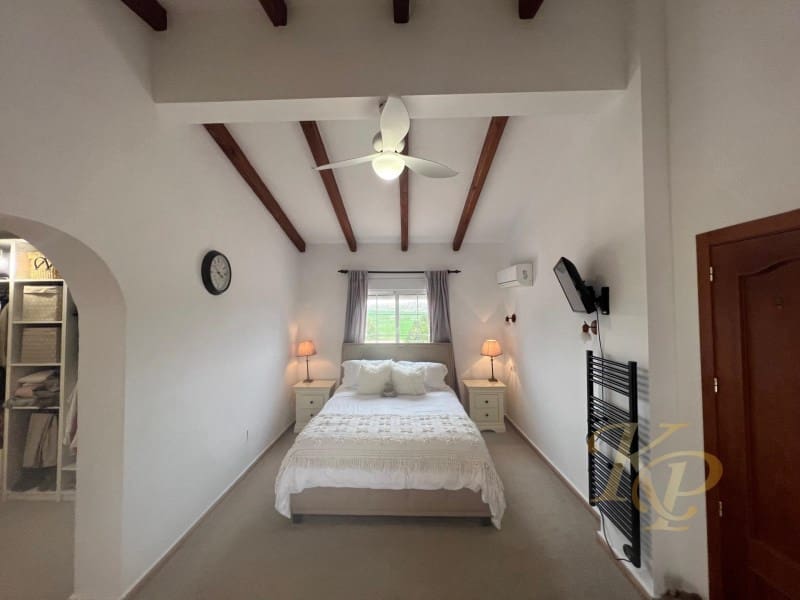 3 makuuhuone Huvila myytävänä paikassa Dolores mukana uima-altaan - 445 000 € (Ref: 9797009)