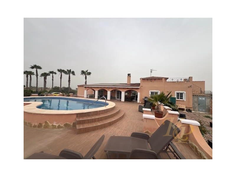 3 makuuhuone Huvila myytävänä paikassa Dolores mukana uima-altaan - 445 000 € (Ref: 9797009)