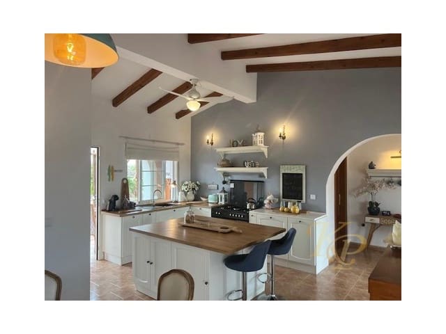 3 quarto Moradia para venda em Dolores com piscina - 445 000 € (Ref: 9797009)