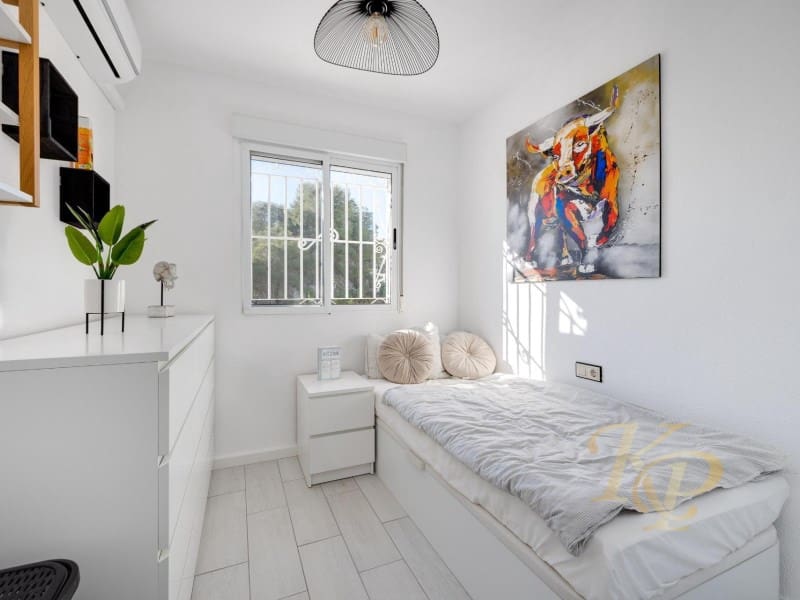 3 soverom Hus til salgs i Orihuela Costa - € 265 000 (Ref: 9799146)