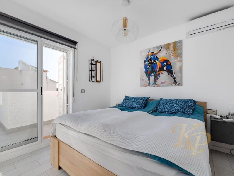 3 soverom Hus til salgs i Orihuela Costa - € 265 000 (Ref: 9799146)