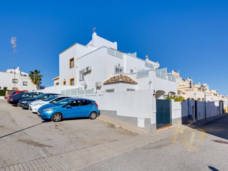 3 soverom Hus til salgs i Orihuela Costa - € 265 000 (Ref: 9799146)