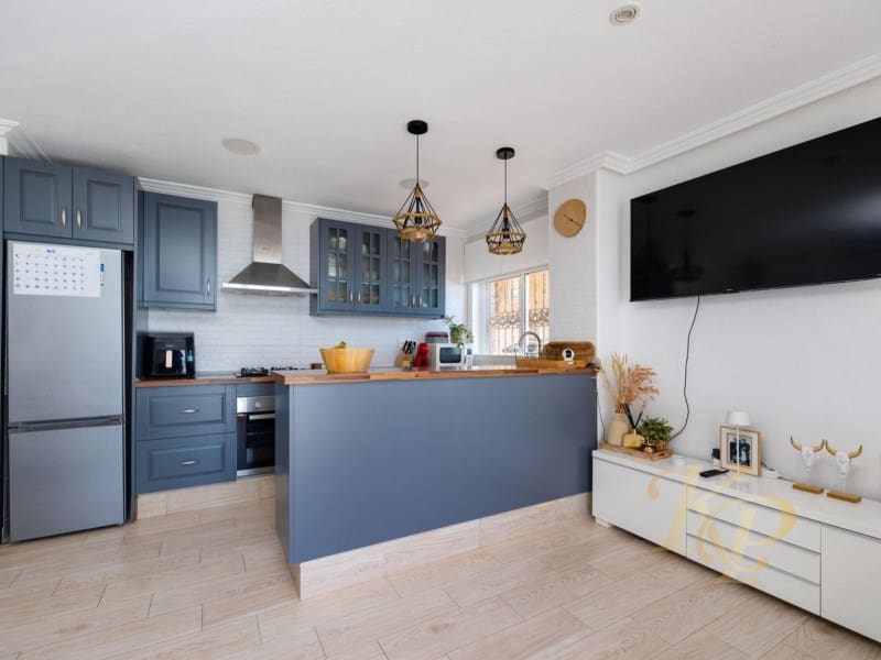 3 makuuhuone Huoneisto myytävänä paikassa Torrevieja - 290 000 € (Ref: 9799147)