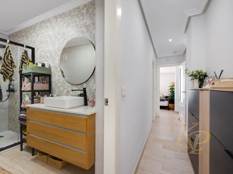 3 makuuhuone Huoneisto myytävänä paikassa Torrevieja - 290 000 € (Ref: 9799147)