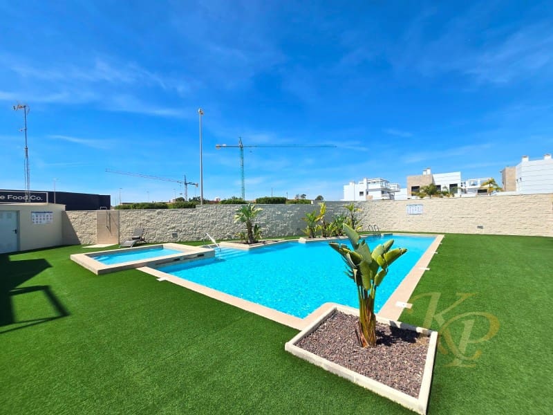 3 Zimmer Haus zu verkaufen in Ciudad Quesada - 359.900 € (Ref: 9804222)