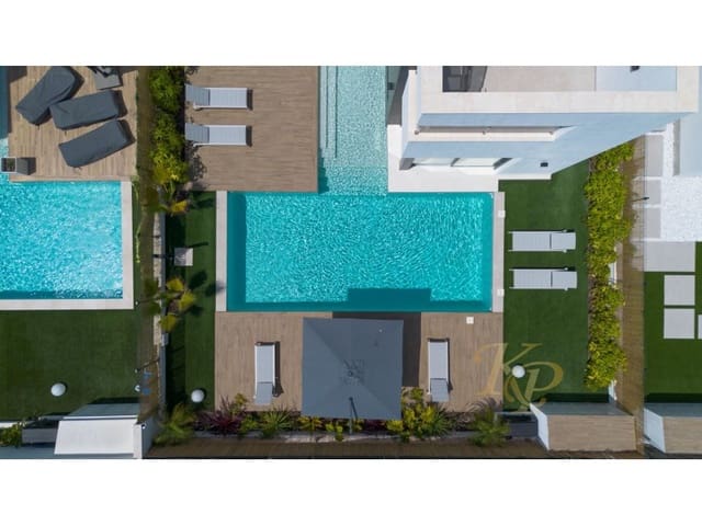 Chalet de 3 habitaciones en El Chaparral - La Siesta - La Torreta, Torrevieja en venta con piscina - 639.000 € (Ref: 9806399)