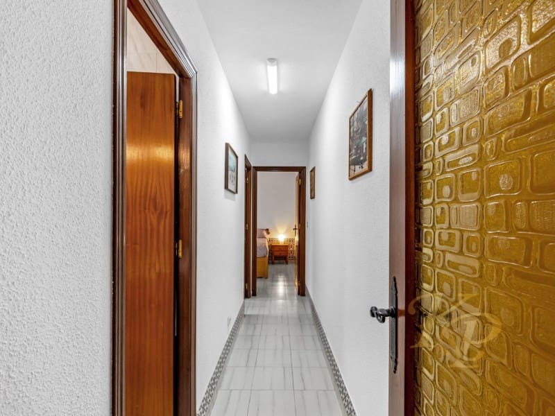 3 Zimmer Apartment zu verkaufen in Torrevieja - 160.000 € (Ref: 9806400)