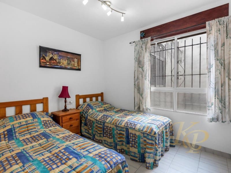 3 Zimmer Apartment zu verkaufen in Torrevieja - 160.000 € (Ref: 9806400)