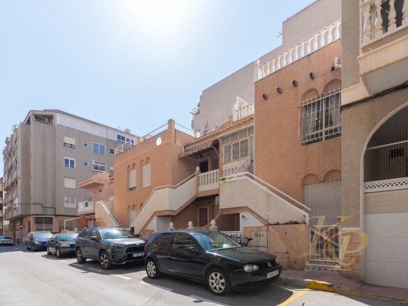 3 Zimmer Apartment zu verkaufen in Torrevieja - 160.000 € (Ref: 9806400)