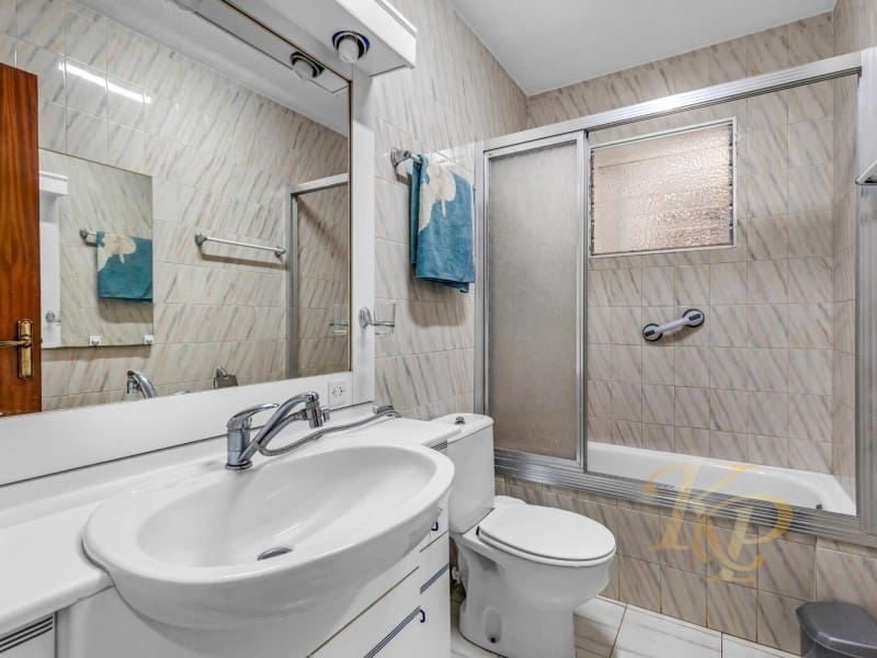 3 Zimmer Apartment zu verkaufen in Torrevieja - 160.000 € (Ref: 9806400)