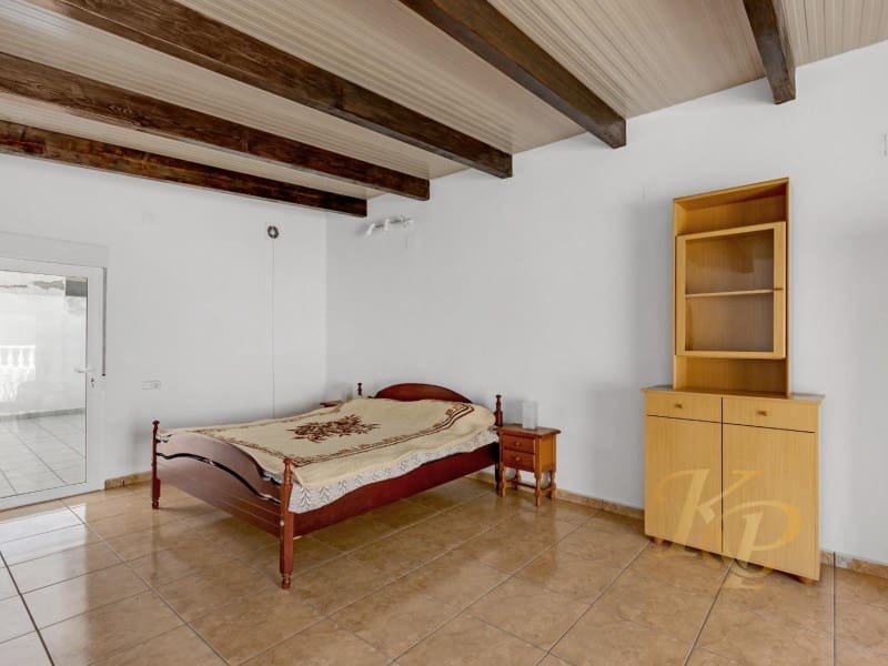 3 Zimmer Apartment zu verkaufen in Torrevieja - 160.000 € (Ref: 9806400)