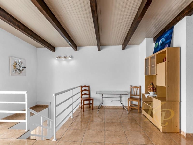 3 Zimmer Apartment zu verkaufen in Torrevieja - 160.000 € (Ref: 9806400)