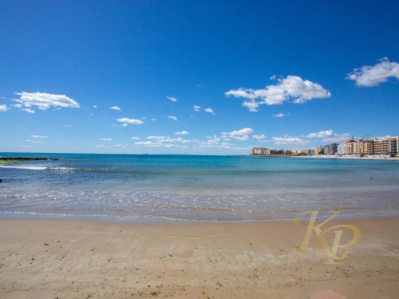 3 Zimmer Apartment zu verkaufen in Torrevieja - 160.000 € (Ref: 9806400)
