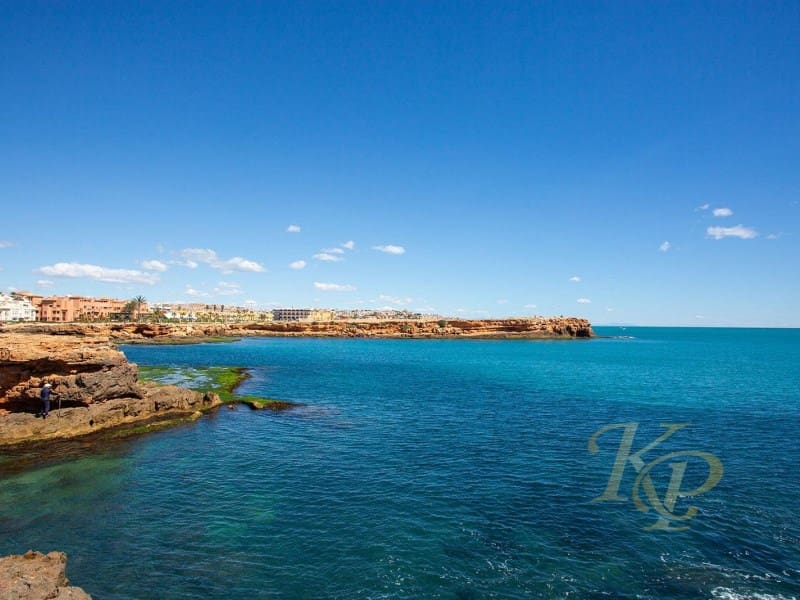 3 Zimmer Apartment zu verkaufen in Torrevieja - 160.000 € (Ref: 9806400)