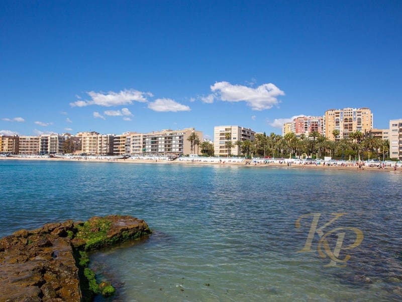 3 Zimmer Apartment zu verkaufen in Torrevieja - 160.000 € (Ref: 9806400)