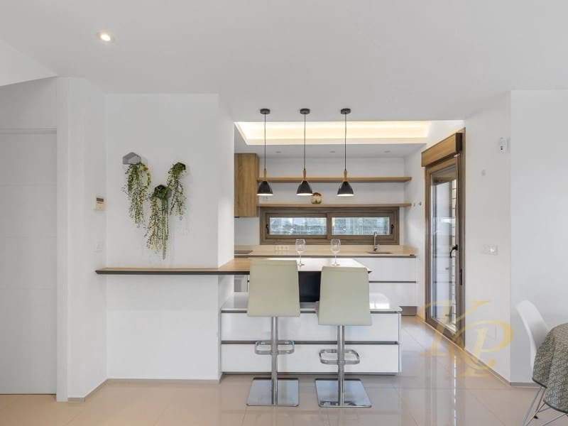 3 bedroom Townhouse for sale in Rojales with pool - € 420,000 (Ref: 9806401)