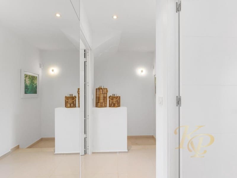 3 bedroom Townhouse for sale in Rojales with pool - € 420,000 (Ref: 9806401)