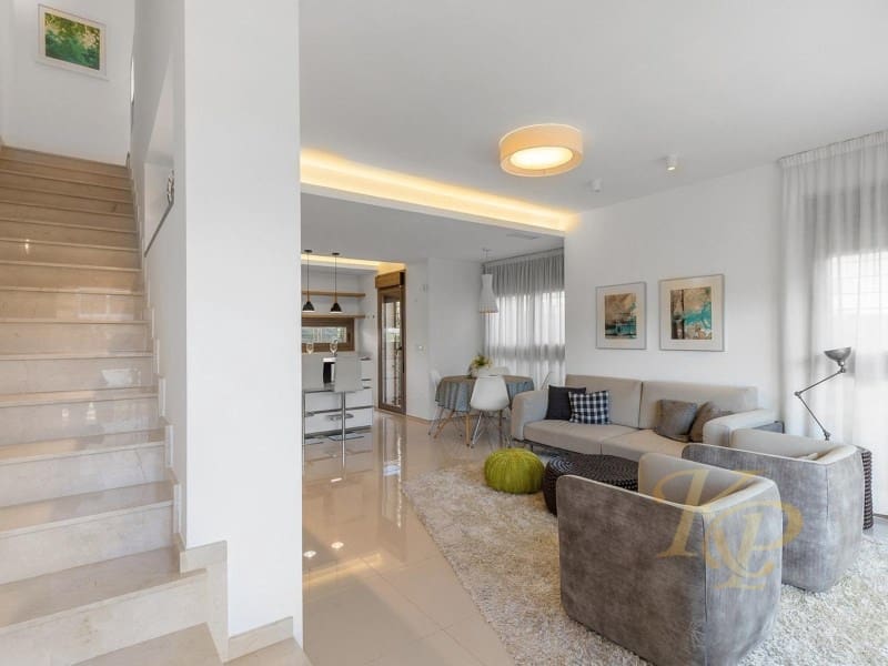 3 bedroom Townhouse for sale in Rojales with pool - € 420,000 (Ref: 9806401)