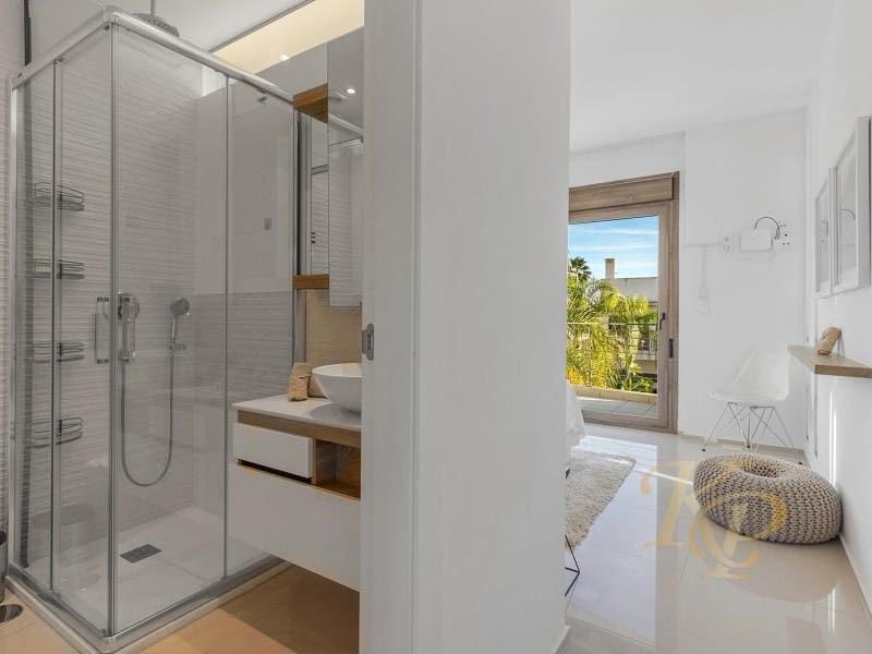 3 bedroom Townhouse for sale in Rojales with pool - € 420,000 (Ref: 9806401)