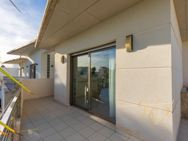 3 bedroom Townhouse for sale in Rojales with pool - € 420,000 (Ref: 9806401)