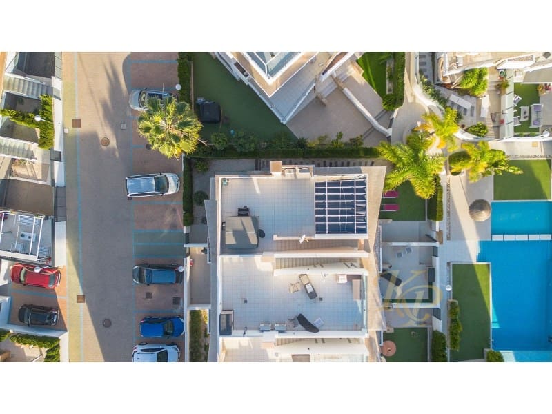 3 bedroom Townhouse for sale in Rojales with pool - € 420,000 (Ref: 9806401)