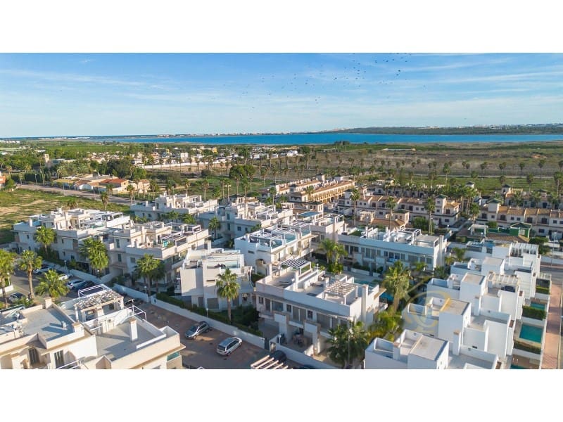 3 bedroom Townhouse for sale in Rojales with pool - € 420,000 (Ref: 9806401)