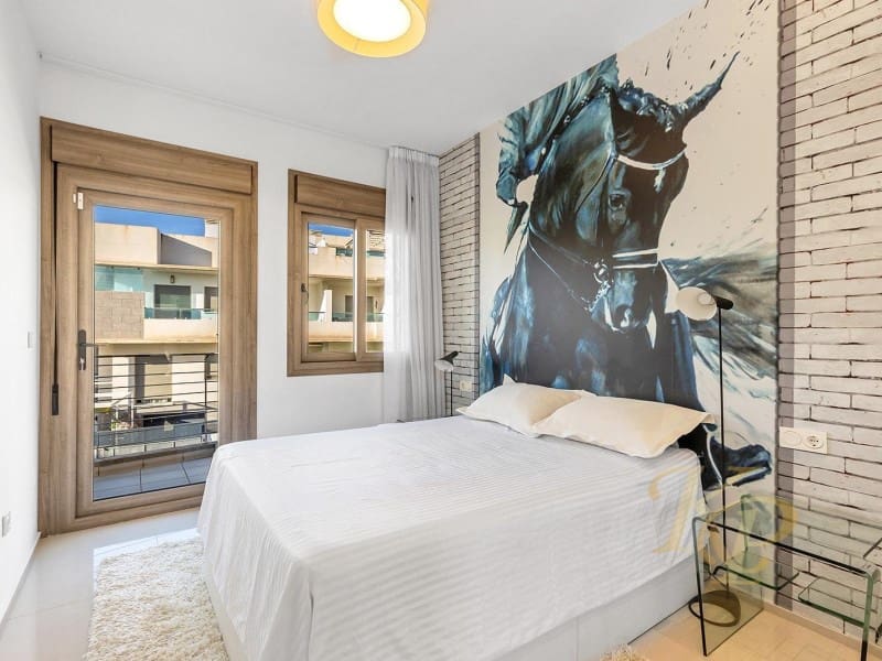 3 bedroom Townhouse for sale in Rojales with pool - € 420,000 (Ref: 9806401)