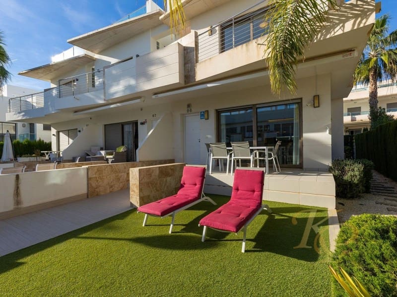 3 bedroom Townhouse for sale in Rojales with pool - € 420,000 (Ref: 9806401)