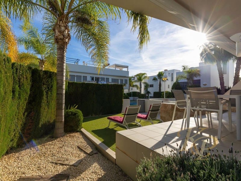 3 bedroom Townhouse for sale in Rojales with pool - € 420,000 (Ref: 9806401)