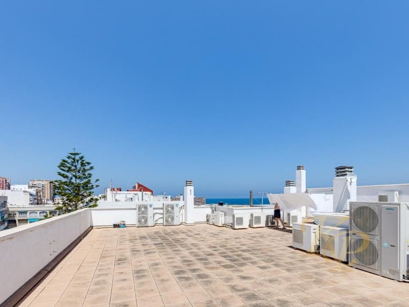 Ático de 3 habitaciones en Torrevieja en venta con garaje - 350.000 € (Ref: 9808124)