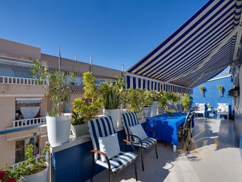 Ático de 3 habitaciones en Torrevieja en venta con garaje - 350.000 € (Ref: 9808124)
