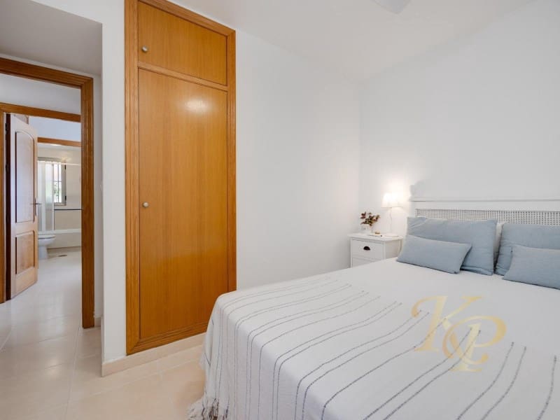 Ático de 3 habitaciones en Torrevieja en venta con garaje - 350.000 € (Ref: 9808124)